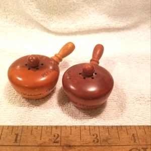 Vintage Mt Vernon Salt Pepper Wood Cookpot 1970s